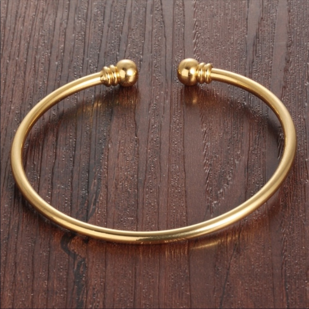 NWT Yellow Gold Plated Cuff Bracelet - Picture 6 of 8